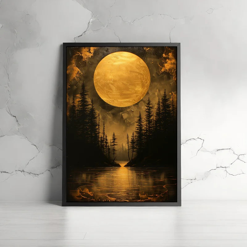 Poster met een glanzende gouden maan boven een serene setting