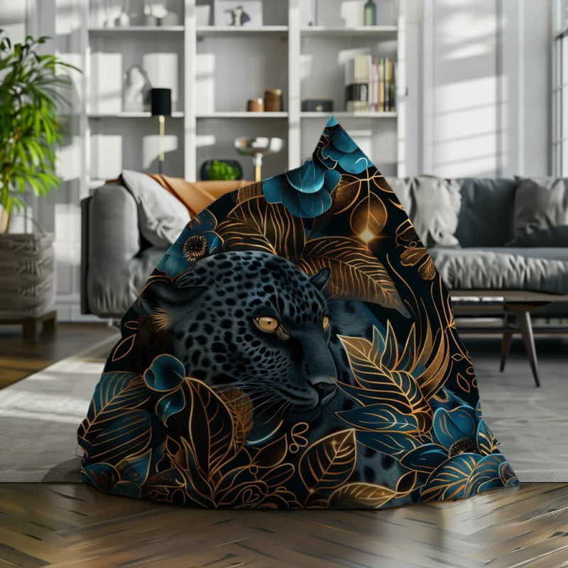 Zitzak met een stijlvol ontwerp van gouden accenten en pantherprint, een luxueuze toevoeging aan je interieur.