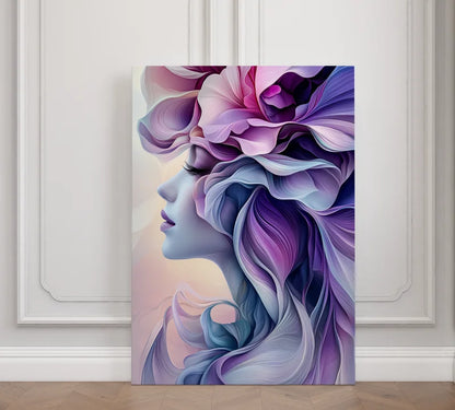 Wanddecoratie dibond met abstracte vrouw en paarse bloemen.